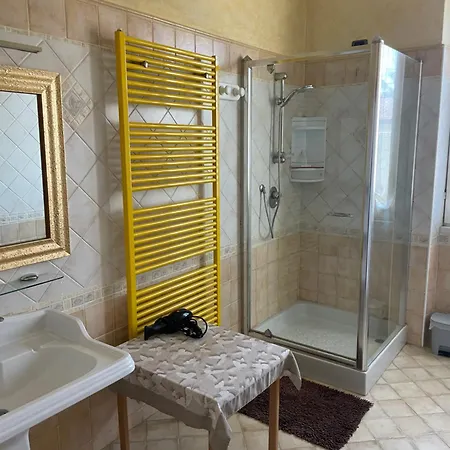 Проживание в семье Beb Cascina Mentirone
